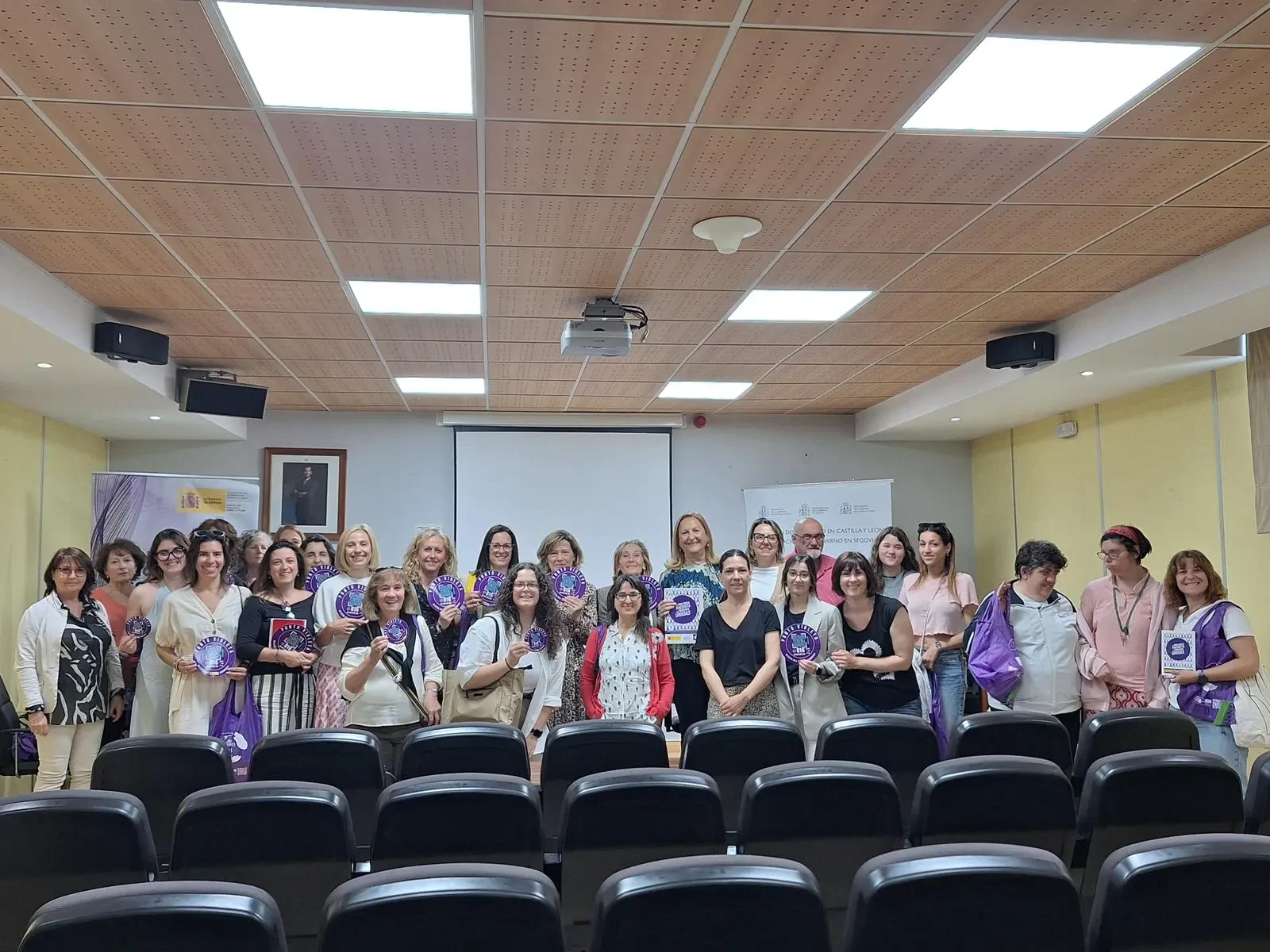 Fundación ANAR recibe una formación sobre los Puntos Violeta organizada por la Subdelegación del Gobierno de Segovia